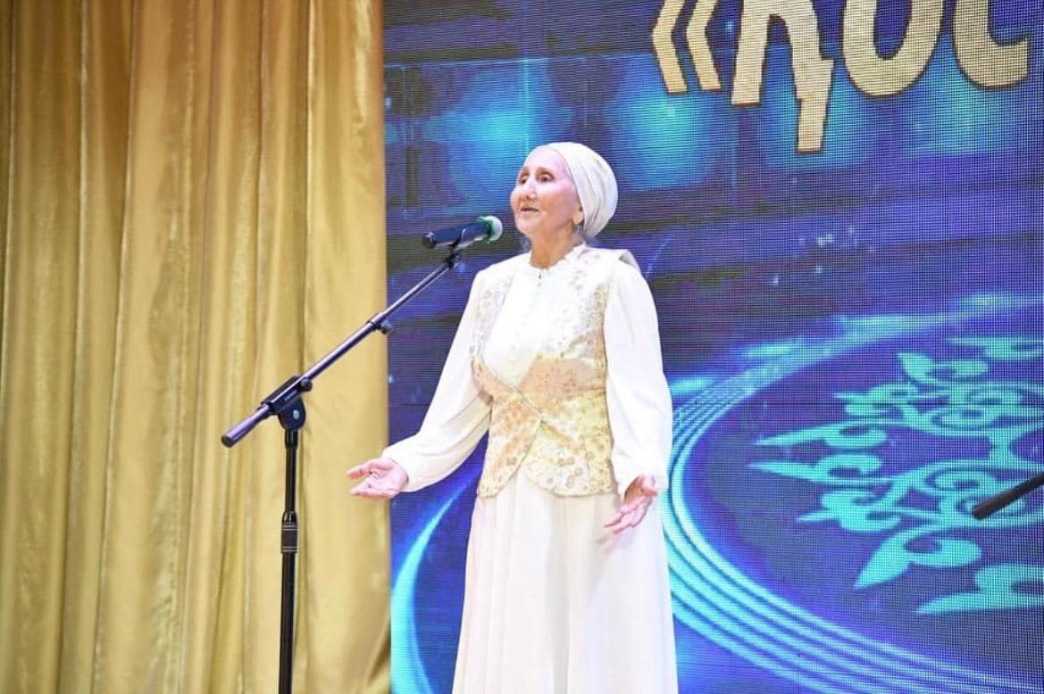 Әніменен Атырауды тербеткен...