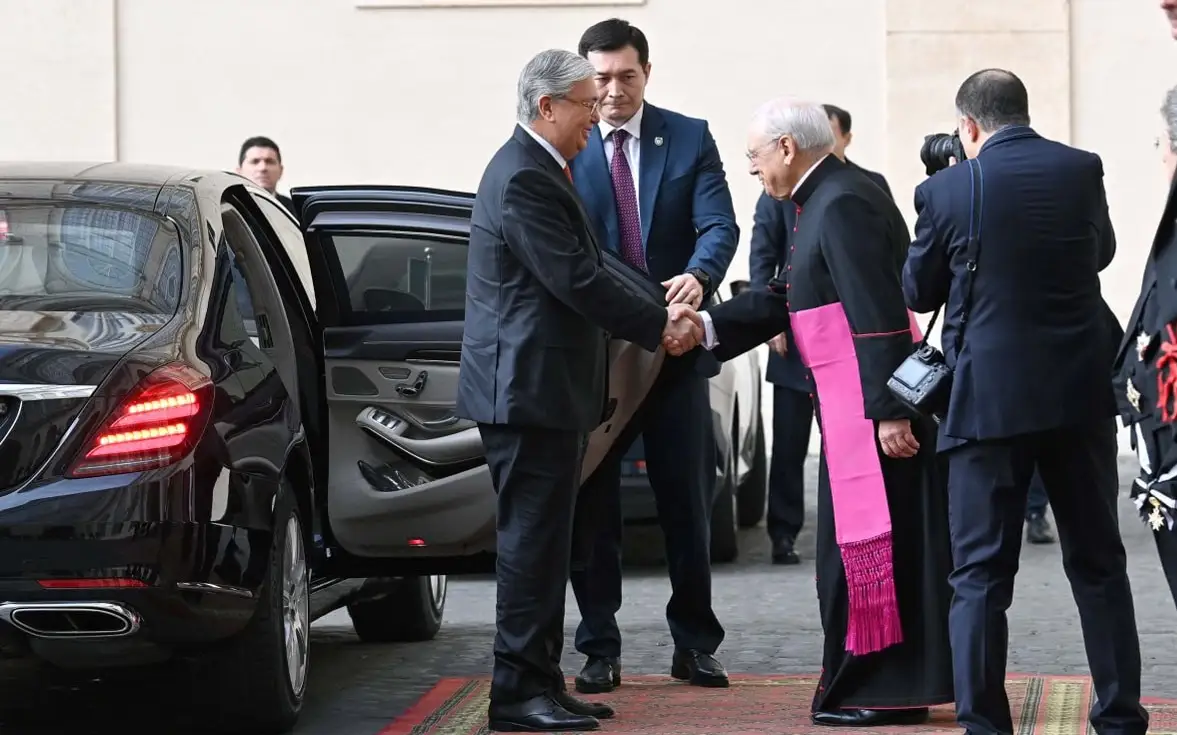 Президент Рим Папасы Францискпен кездесу үшін Ватиканға келді