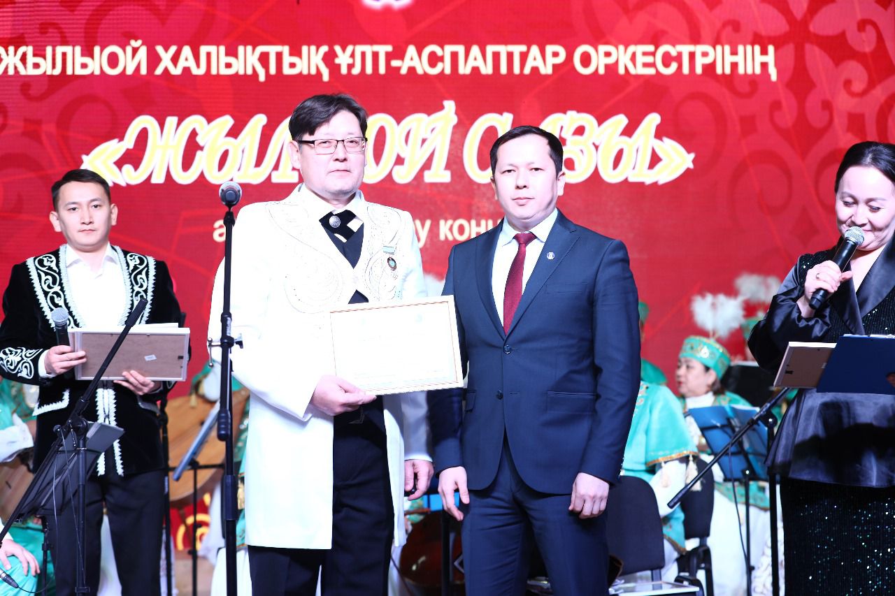 «Жылыой сазын» тербеткен... 