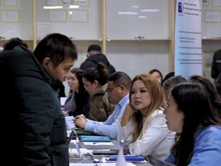 Атырауда бос жұмыс орындары жәрмеңкесі өтті