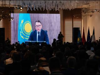 Атырауда мұнай-газ химиясындағы жергілікті қамтуды дамыту мәселесі талқыланды