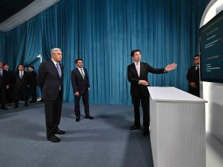Қасым-Жомарт Тоқаев суперкомпьютерді іске қосу рәсіміне қатысты