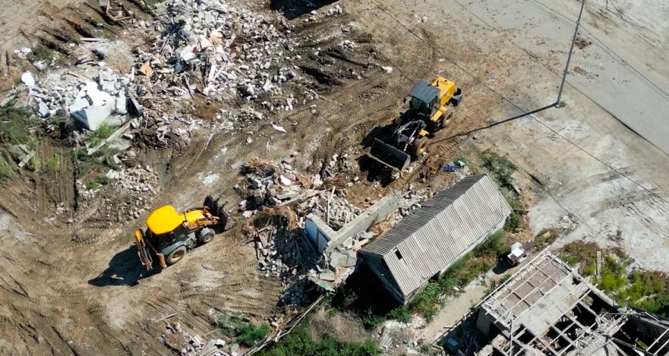 Атырауда апатты үйлер сүріліп жатыр