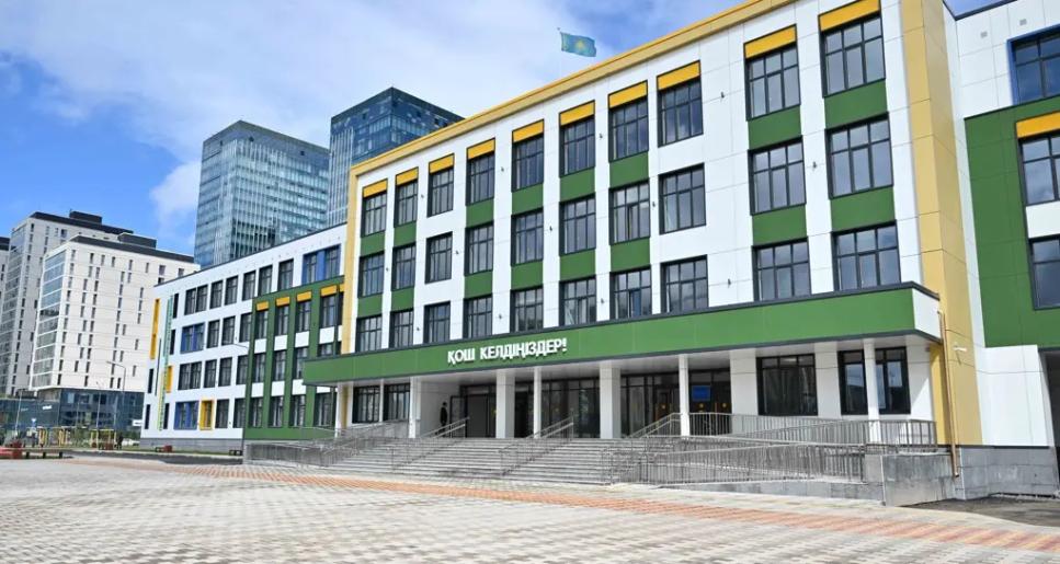 Атыраудағы №51 "Келешек" мектебінің жазғы лагерінде робототехника курсы өтуде