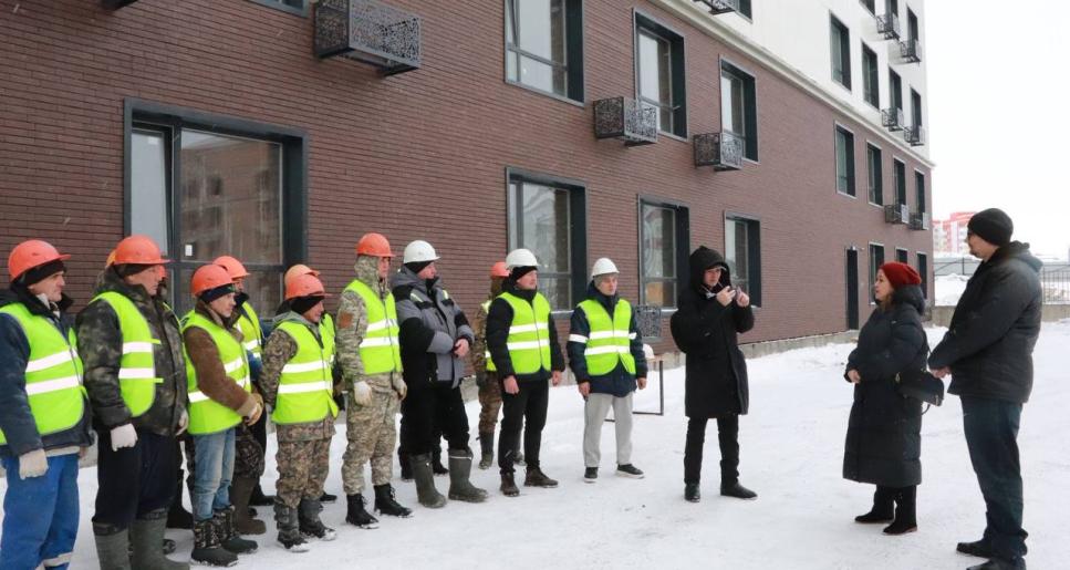 Құрылыс саласының қызметкерлерімен кездесу: Жаңа Конституциядағы еңбек адамының құқықтары талқыланды 
